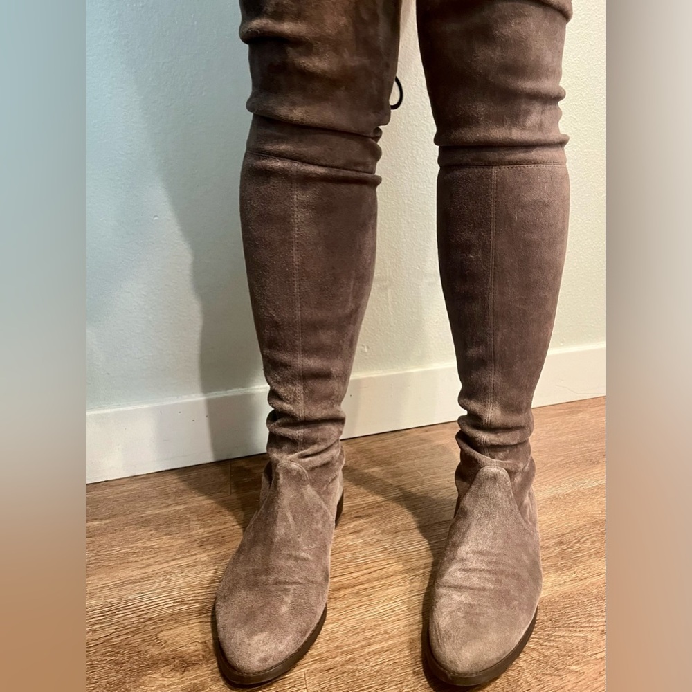 Stuart Weitzman Lowland gray suede Boot size 7